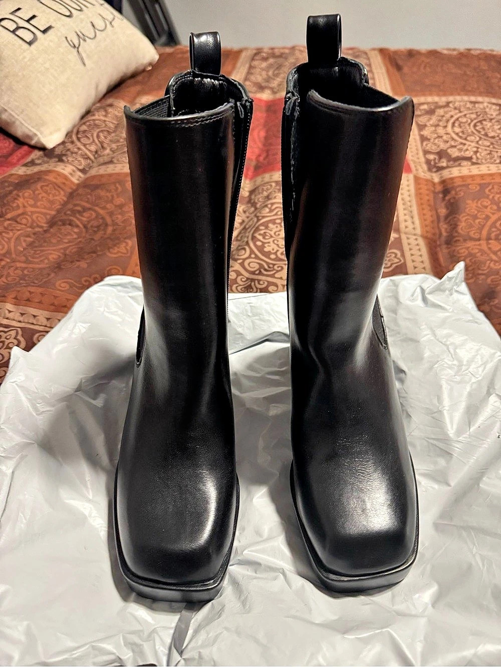 Chelsea Black Block Heel Boots Like New